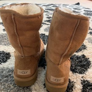 UGG Classic Short Boot